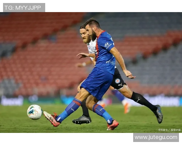 墨尔本城与悉尼流浪的激烈对决谁能笑到最后的精彩赛事分析